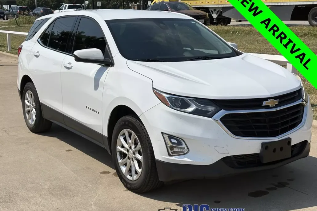 2020 Chevrolet Equinox LT photo 1