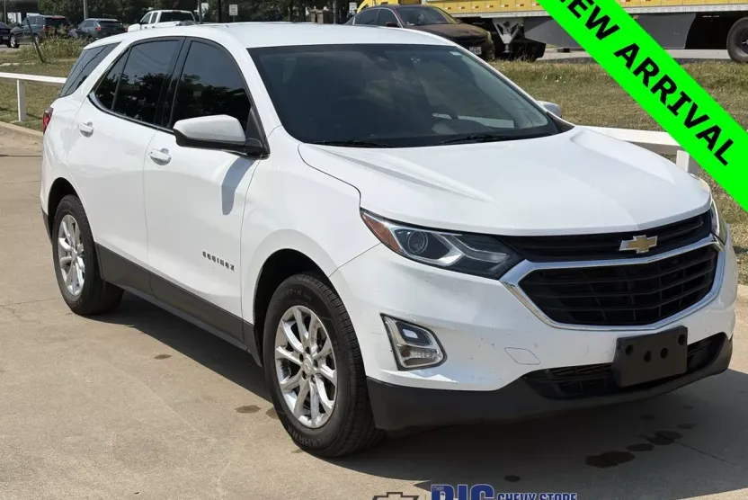 2020 Chevrolet Equinox LT photo 1
