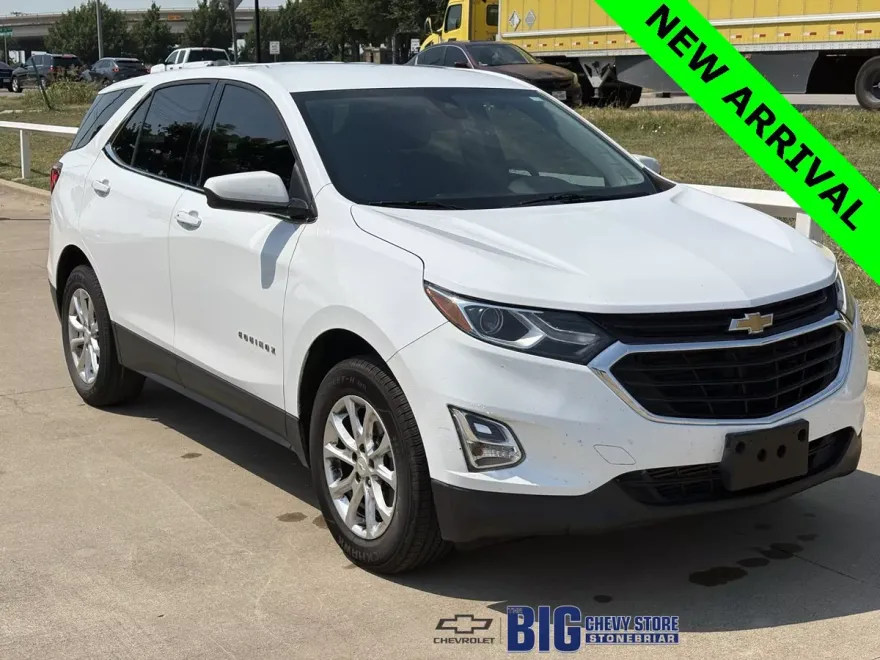 2020 Chevrolet Equinox LT photo 1