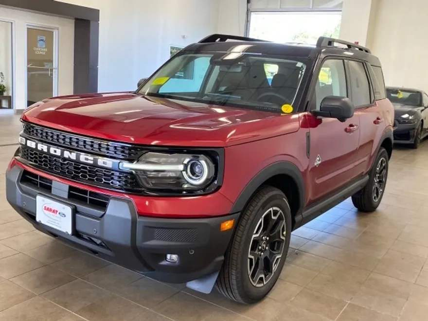 2025 Ford Bronco Sport Outer Banks photo 1