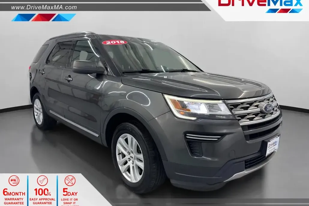2018 Ford Explorer XLT Sport photo 1