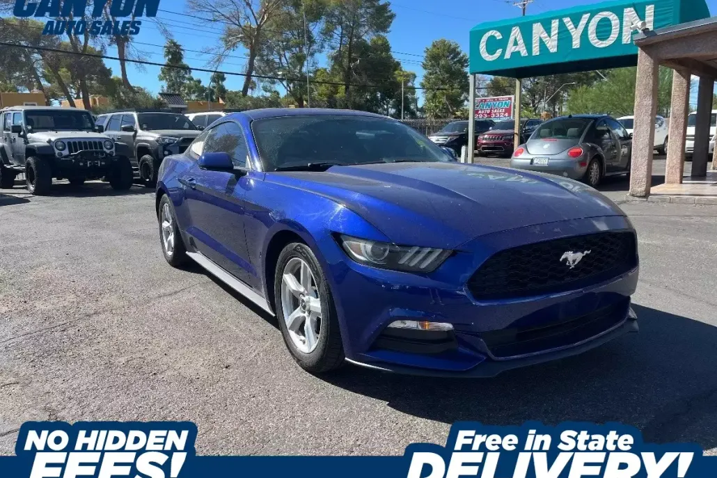 2016 Ford Mustang V6 photo 1