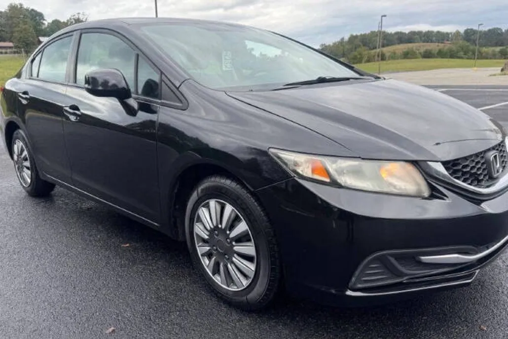 2013 Honda Civic LX photo 1