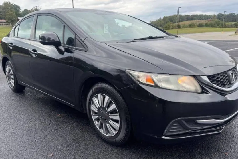 2013 Honda Civic LX photo 1