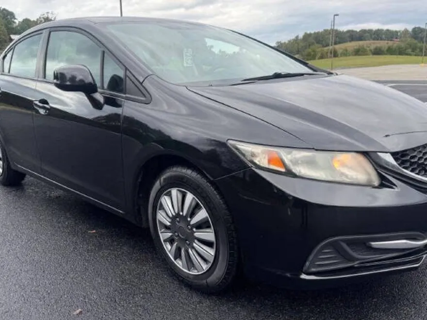 2013 Honda Civic LX photo 1