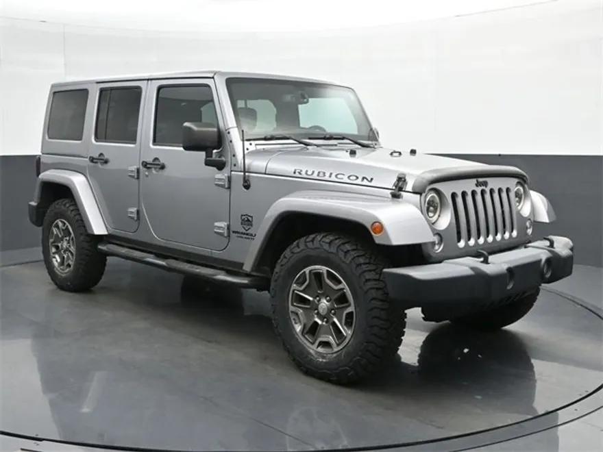 2014 Jeep Wrangler Unlimited Rubicon photo 1
