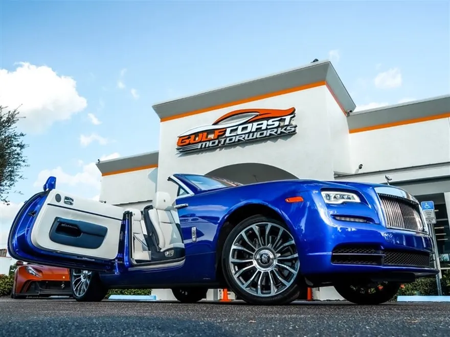 2019 Rolls Royce Dawn photo 1