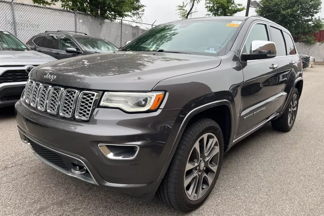 2017 Jeep Grand Cherokee Overland photo 1