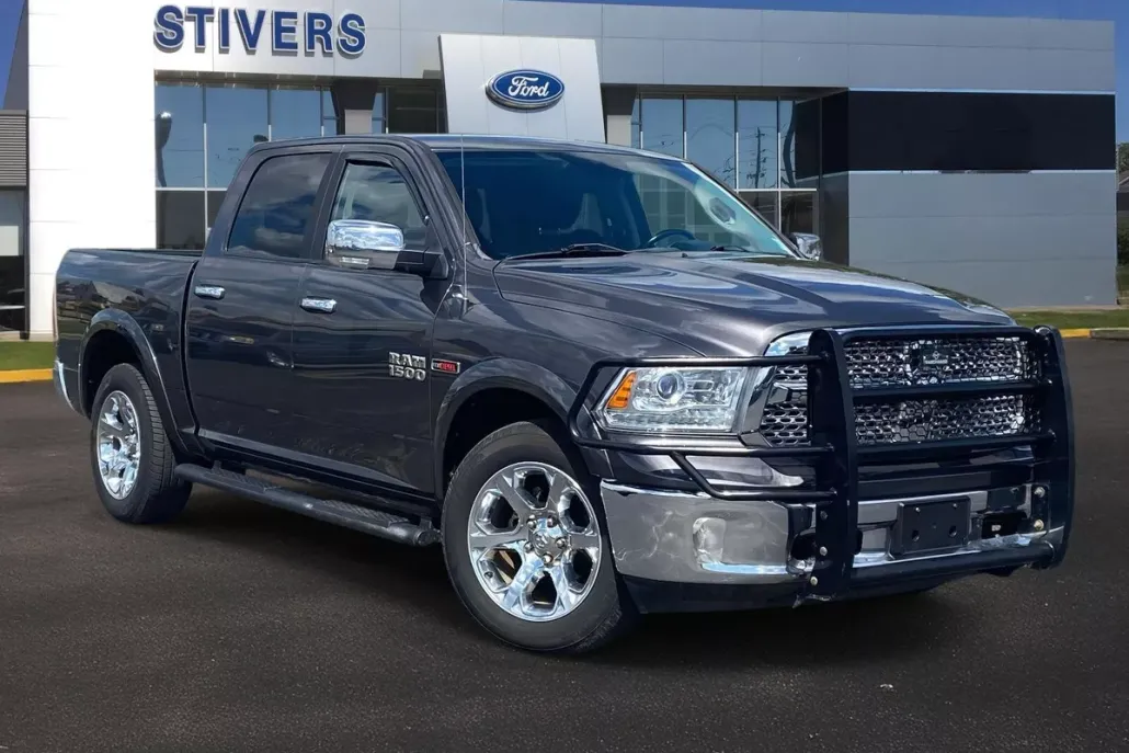 2018 Ram 1500 Laramie photo 1