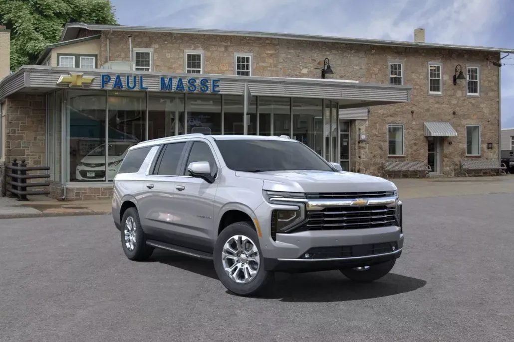 2025 Chevrolet Suburban LT photo 1