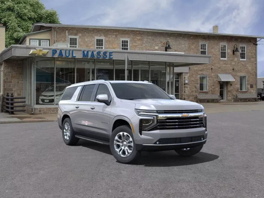 2025 Chevrolet Suburban LT photo 1