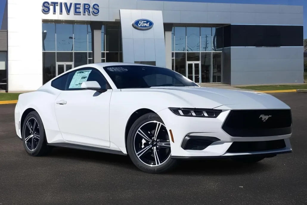 2025 Ford Mustang EcoBoost photo 1