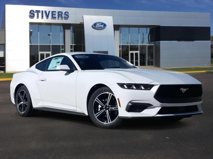 2025 Ford Mustang EcoBoost photo 1