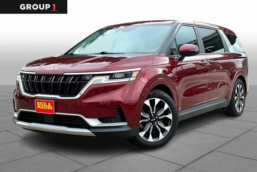 2022 Kia Carnival EX photo 1