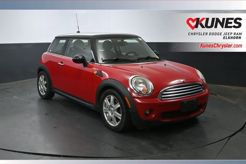 2010 Mini Cooper Base photo 1