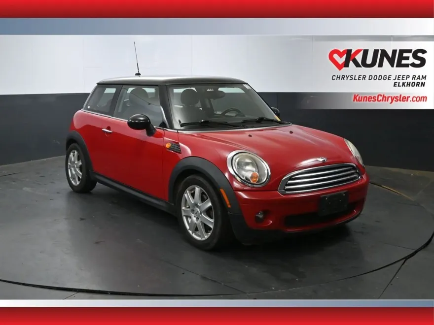 2010 Mini Cooper Base photo 1