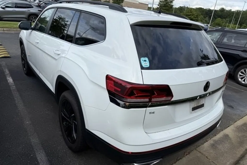 2022 Volkswagen Atlas SE Technology photo 1
