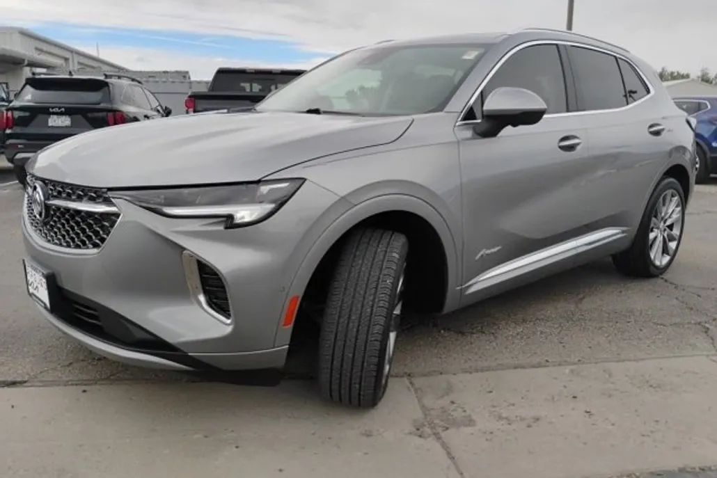2023 Buick Envision Avenir photo 1