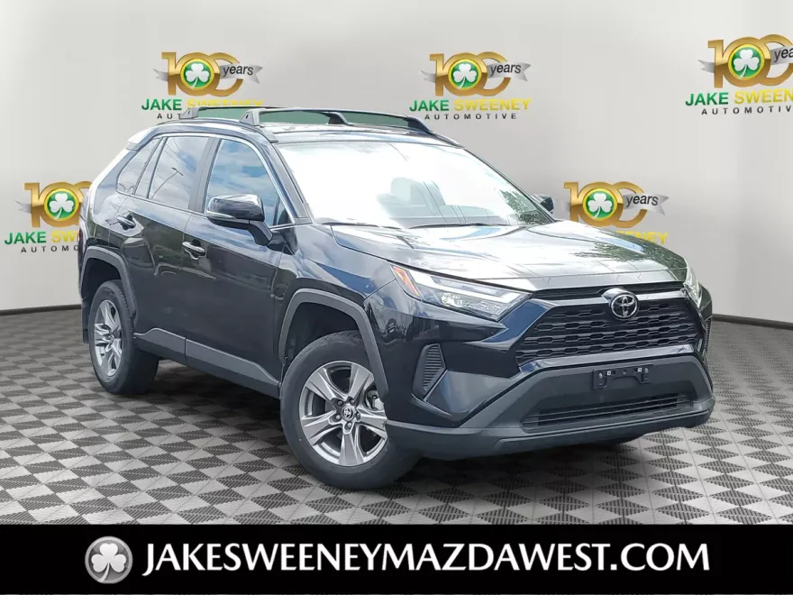 2024 Toyota RAV4 XLE photo 1