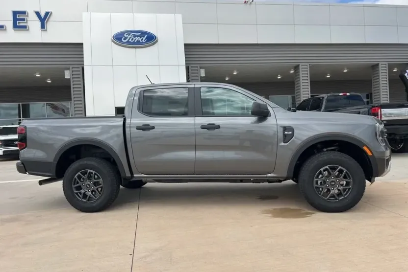 2025 Ford Ranger XLT photo 1