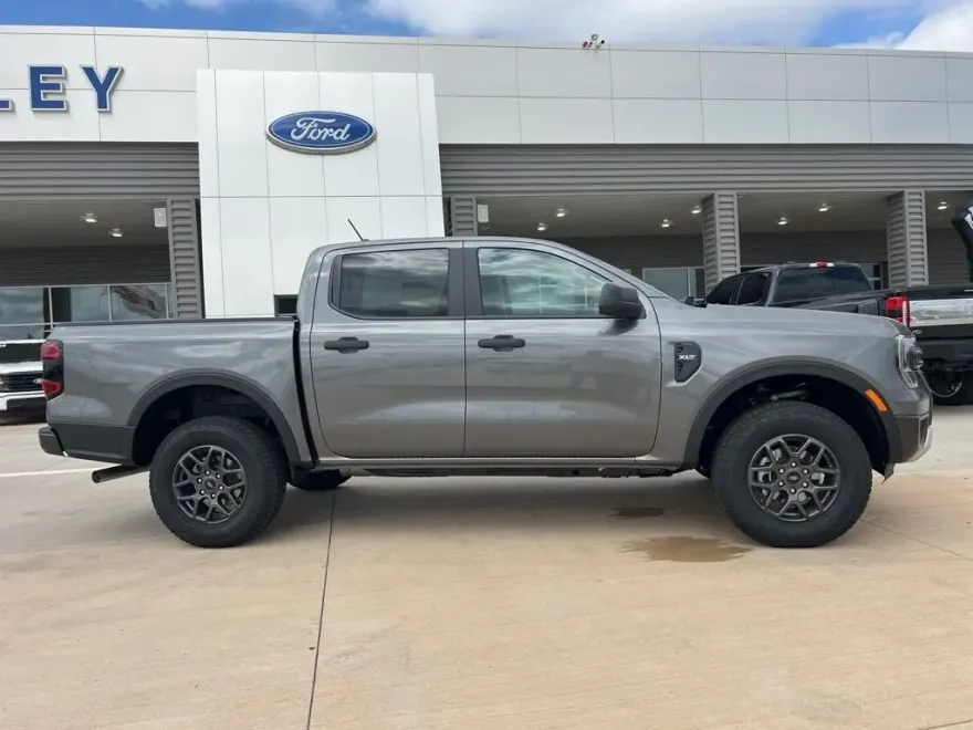 2025 Ford Ranger XLT photo 1