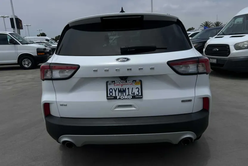 2021 Ford Escape SE Hybrid photo 1