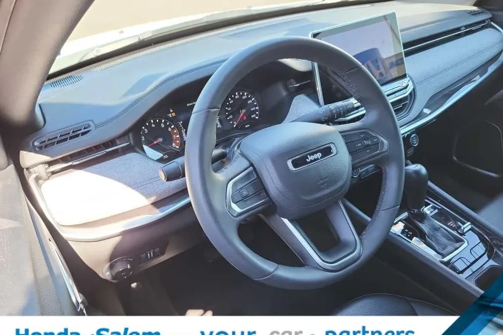 2024 Jeep Compass North Edition Latitude photo 1