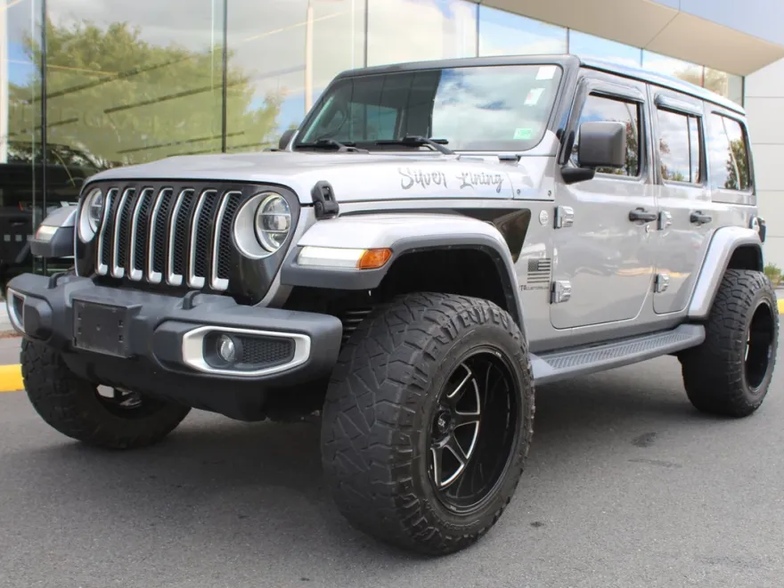 2019 Jeep Wrangler Unlimited Sahara photo 1