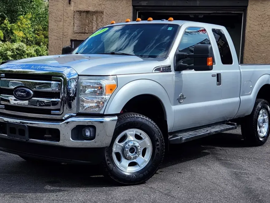 2015 Ford F-350 XLT photo 1