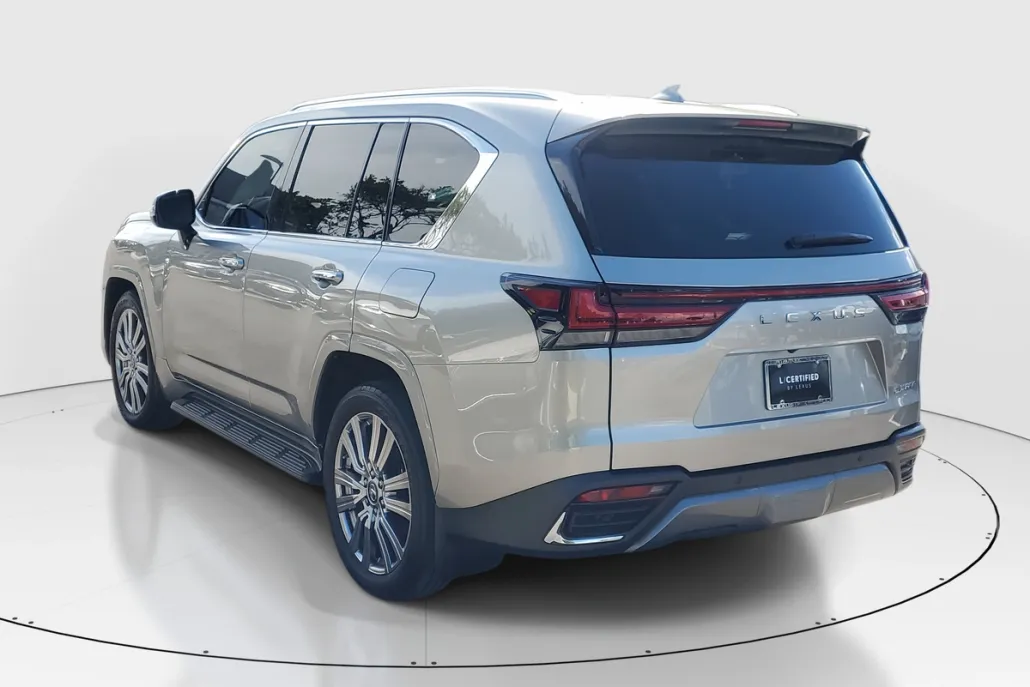 2023 Lexus LX 600 Ultra Luxury photo 1