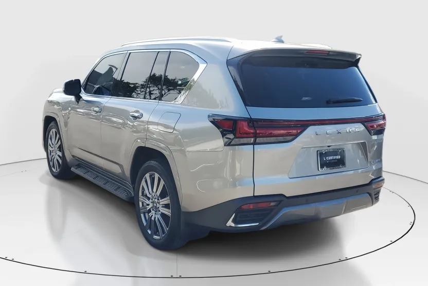 2023 Lexus LX 600 Ultra Luxury photo 1