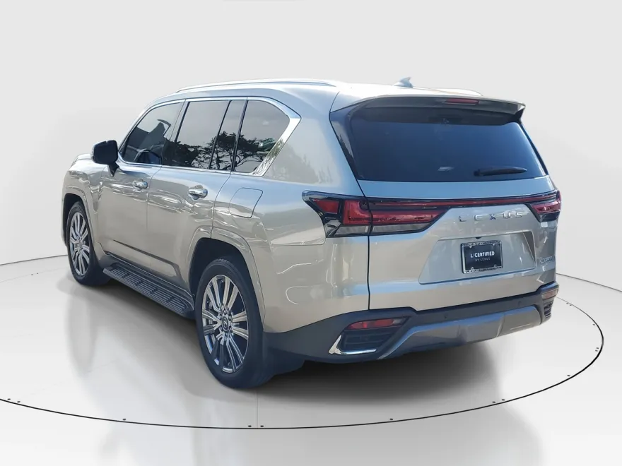 2023 Lexus LX 600 Ultra Luxury photo 1