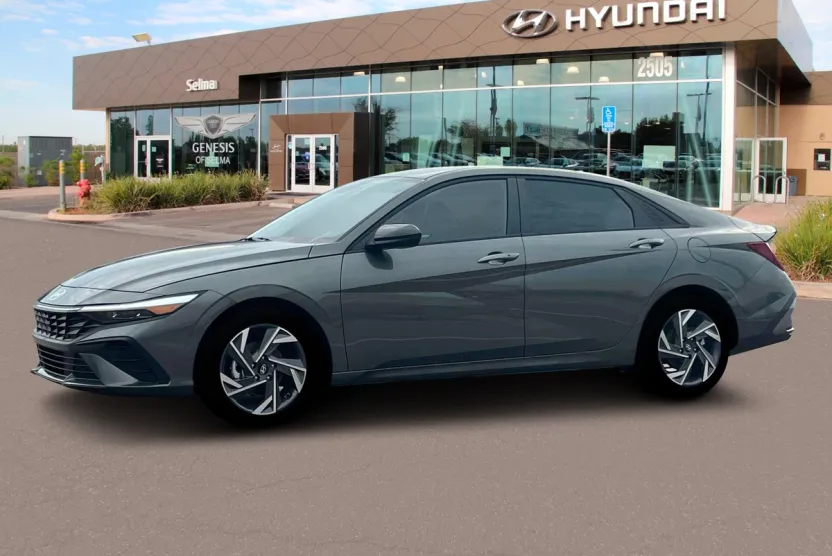2025 Hyundai Elantra SEL Sport photo 1