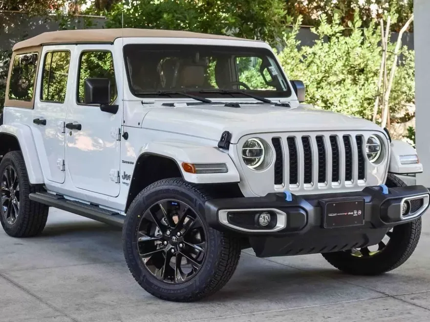 2022 Jeep Wrangler Unlimited Sahara 4xe photo 1
