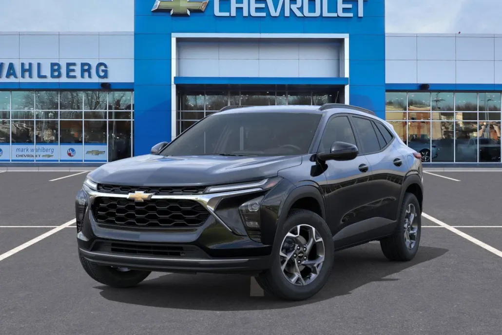 2025 Chevrolet Trax LT photo 1