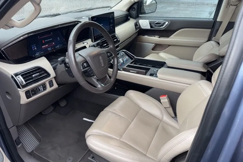 2023 Lincoln Navigator Reserve photo 1