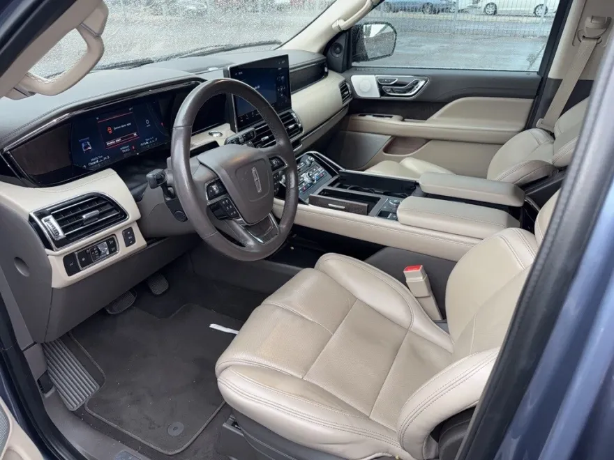 2023 Lincoln Navigator Reserve photo 1