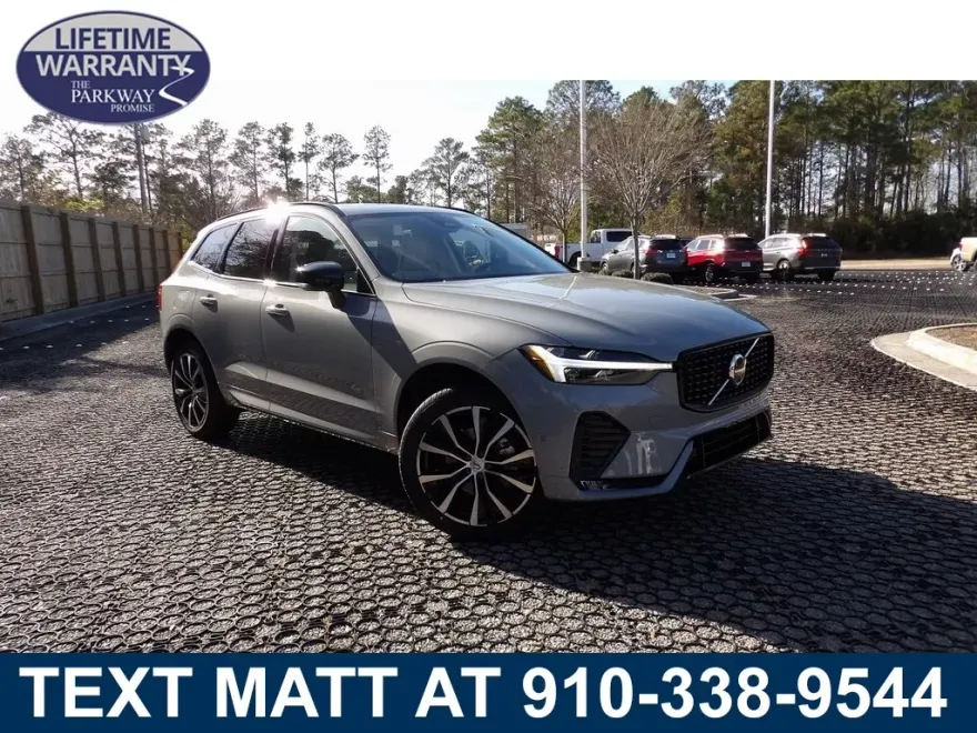 2025 Volvo XC60 B5 Plus photo 1