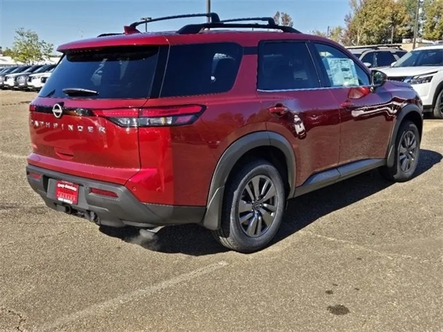2025 Nissan Pathfinder SV photo 1