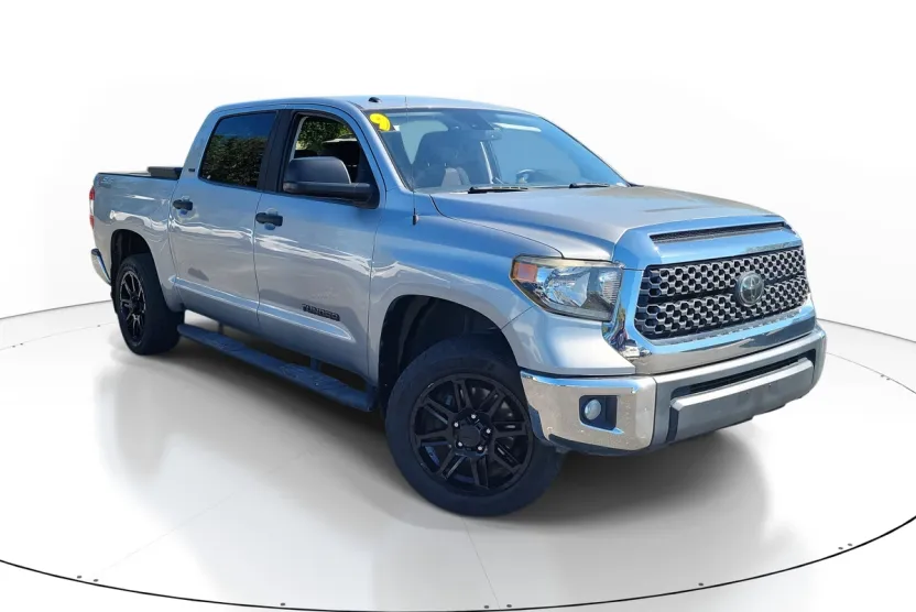 2019 Toyota Tundra SR5 CrewMax photo 1