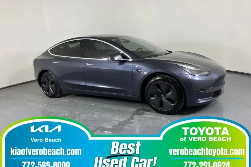 2018 Tesla Model 3 Long Range photo 1