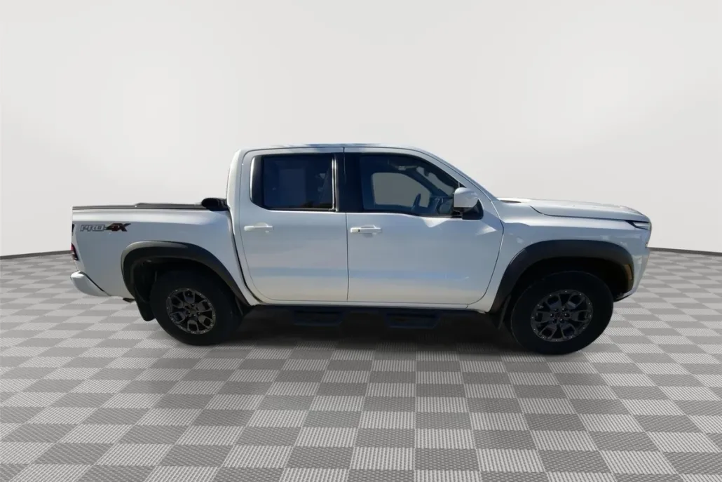 2023 Nissan Frontier PRO-4X photo 1