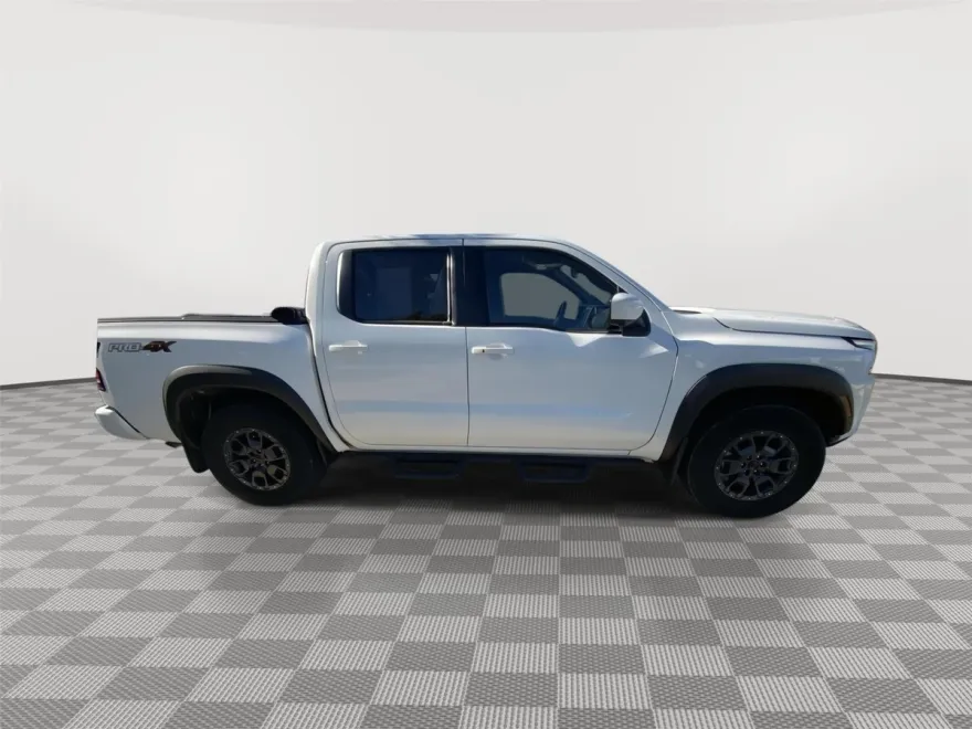 2023 Nissan Frontier PRO-4X photo 1