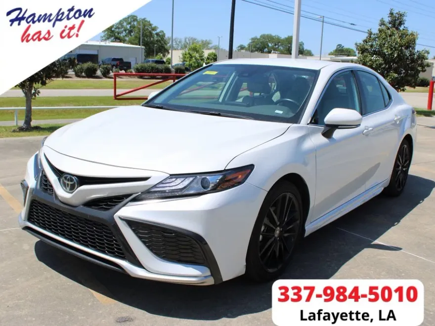 2023 Toyota Camry XSE photo 1