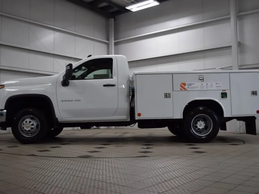 2025 Chevrolet Silverado 3500HD Work Truck photo 1