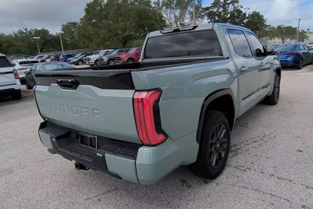 2025 Toyota Tundra Platinum photo 1