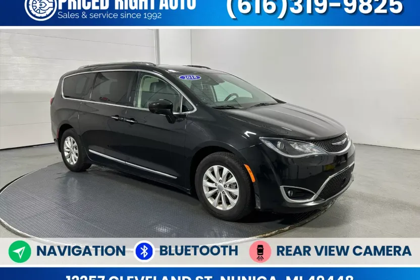 2018 Chrysler Pacifica Touring Plus photo 1