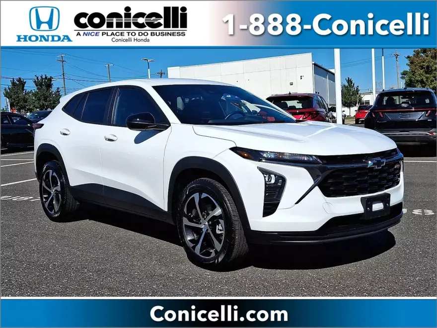 2024 Chevrolet Trax photo 1