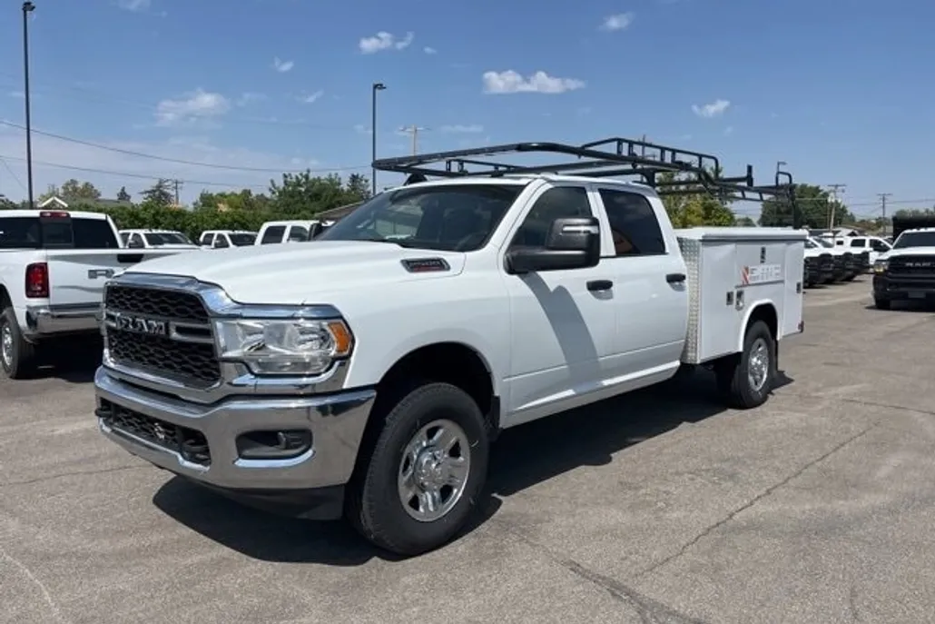 2024 Ram 2500 Tradesman photo 1
