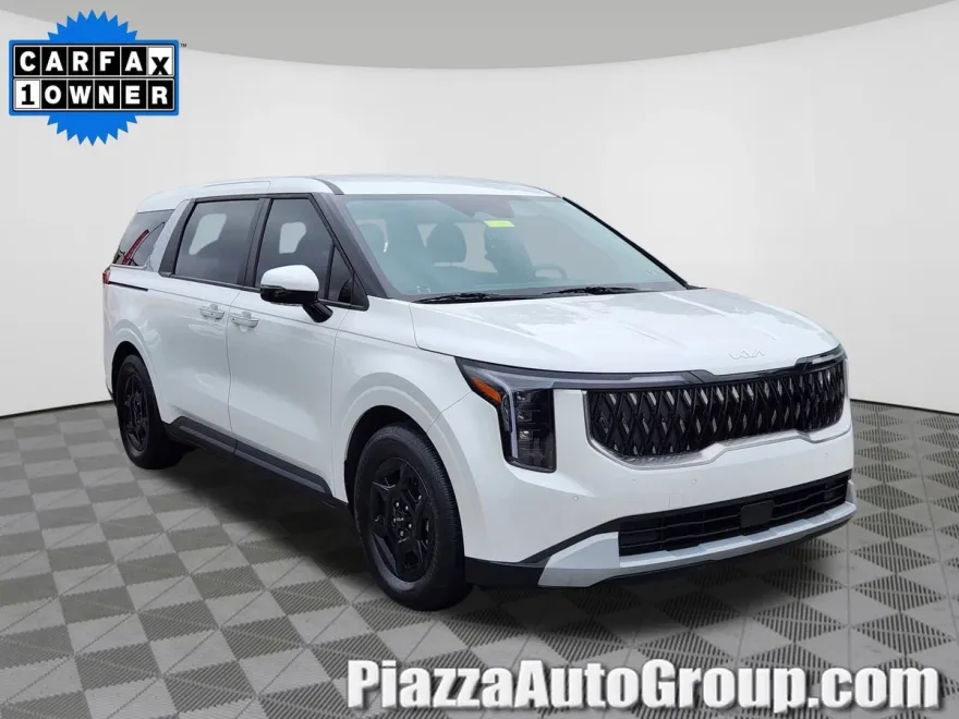 2025 Kia Carnival LXS photo 1